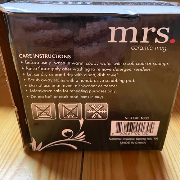 Coffee Mug - Mrs - New - Picture 2 of 6